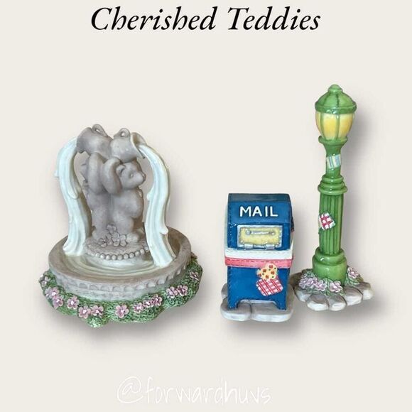 Enesco Cherished Teddies Members Only Prop Set Mailbox, Lamppost, Water Fountain - Picture 1 of 6